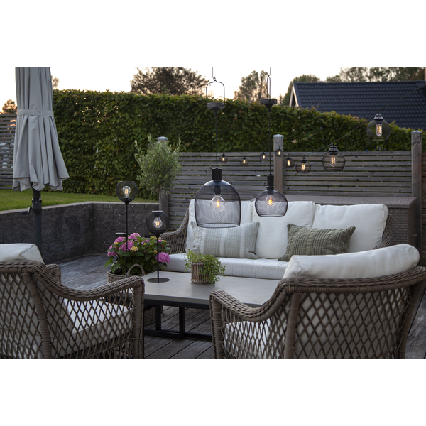 Trendiga trädgårdslampor